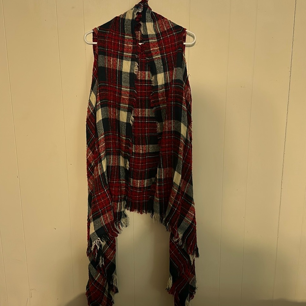 Francesca’s one size plaid wavy vest